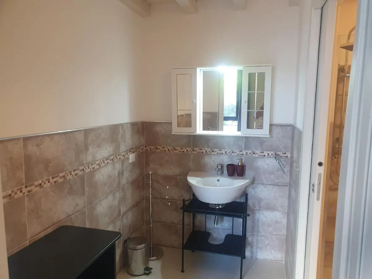 Agriturismo Monteroseo Bedizzole مزرعة للإقامة
